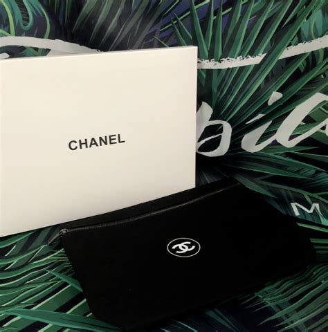 chanel gwp pouch|Chanel gift card customer service.